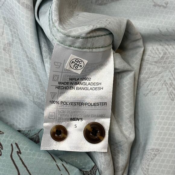 NWT American Outdoorsman Green Fishing Graphic UPF 40 Button Up Mens Size Small - Picture 8 of 10